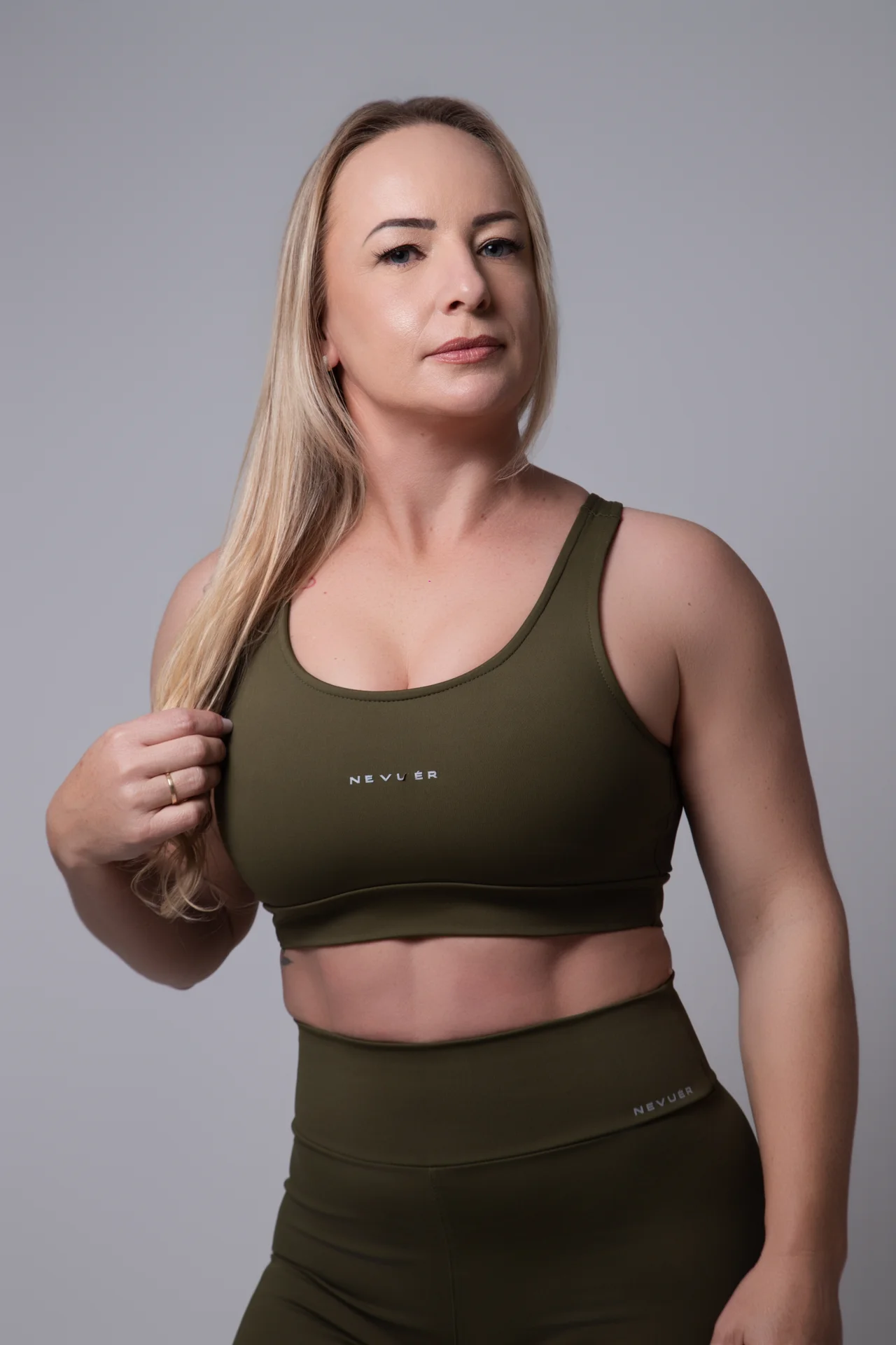 Conjunto Sculpt NEVUÉR · Verde Militar · 1